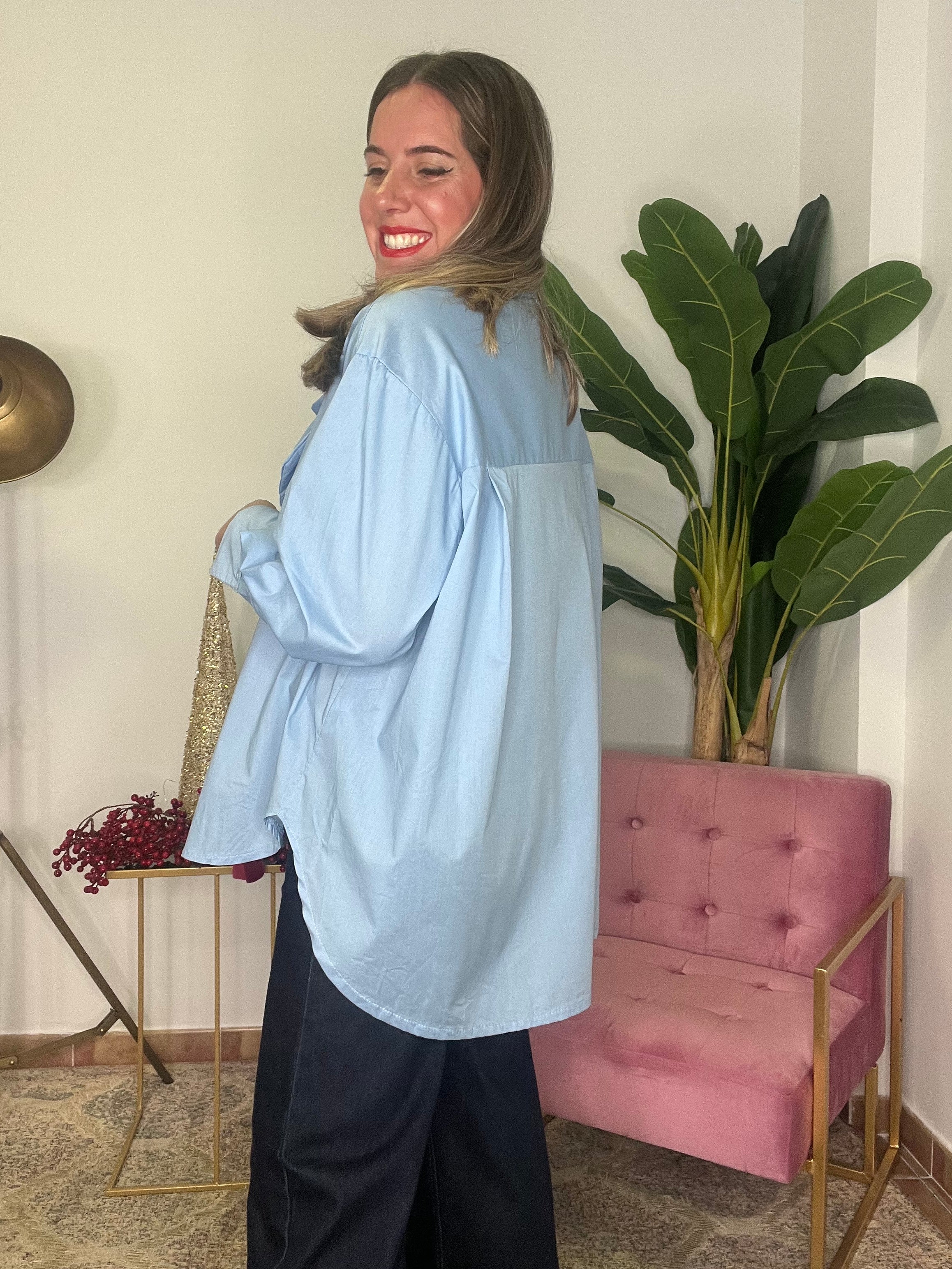 Camisa Over Lazada Celeste