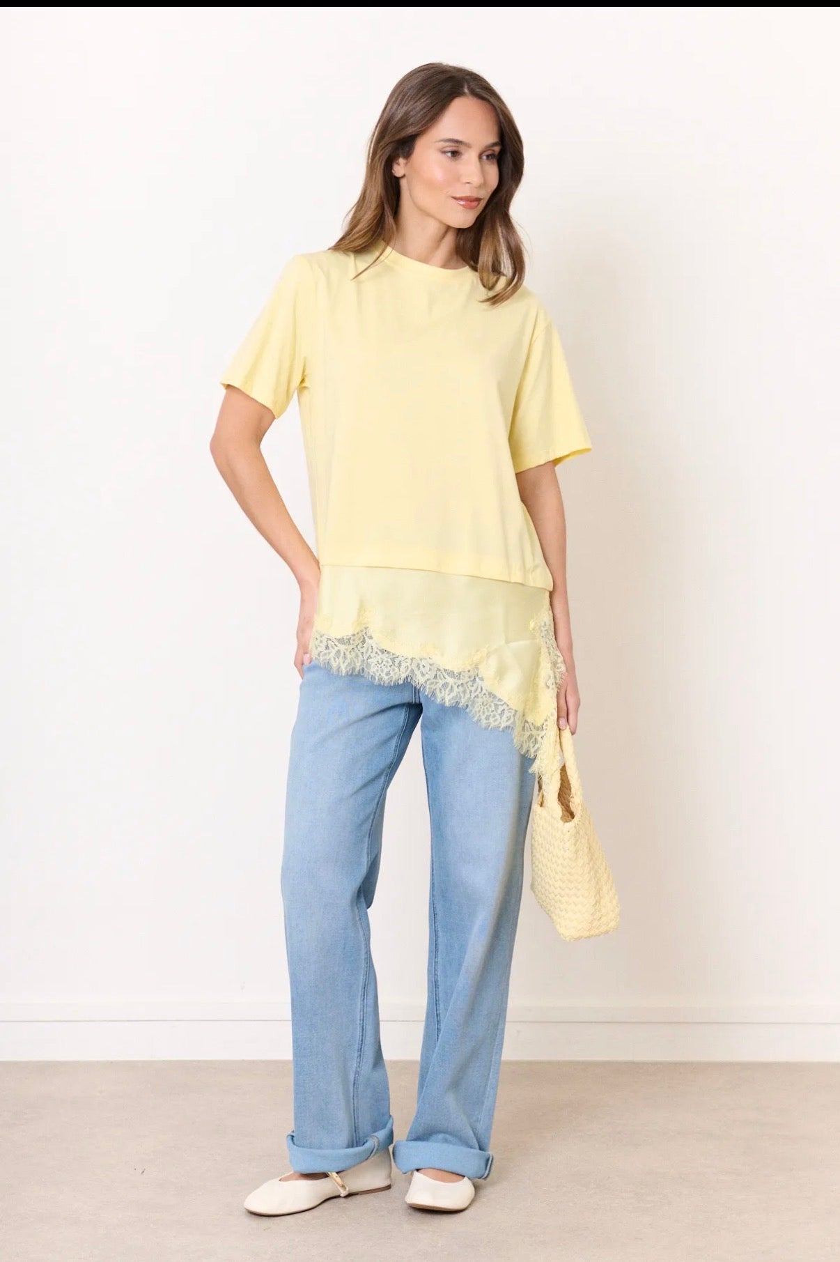 Camiseta Asimétrica encaje