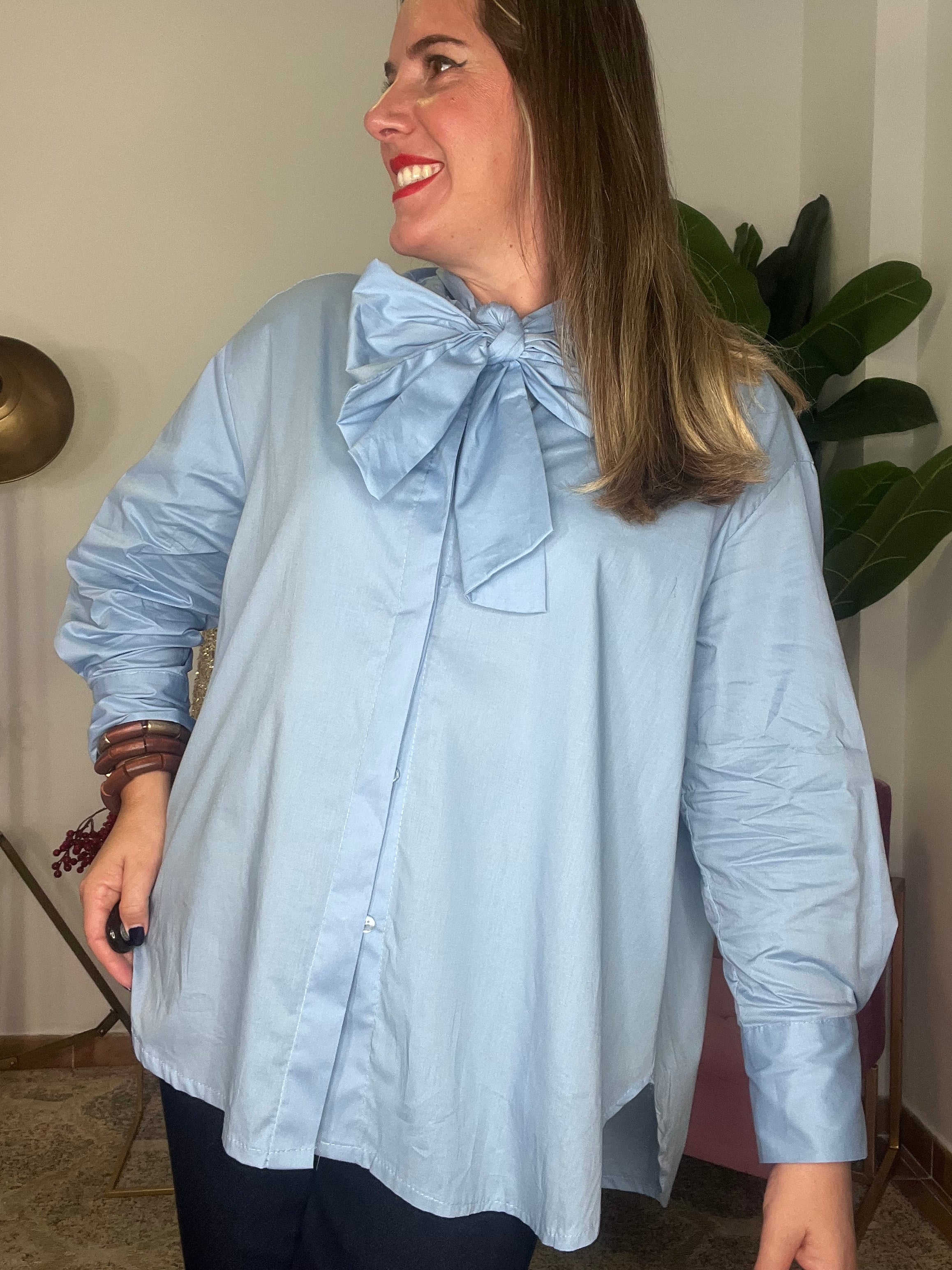 Camisa Over Lazada Celeste