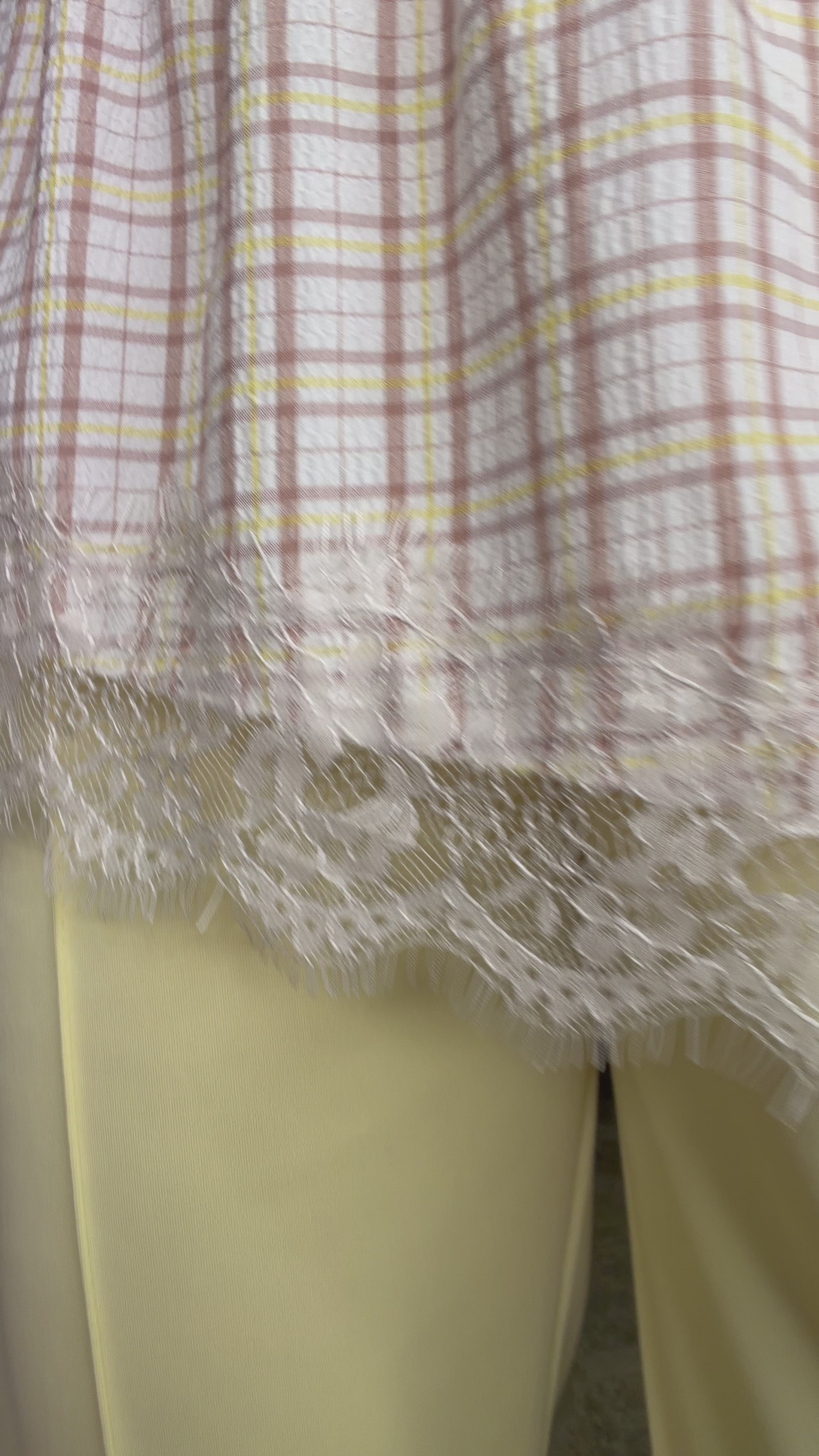 Camiseta Encaje asimétrico